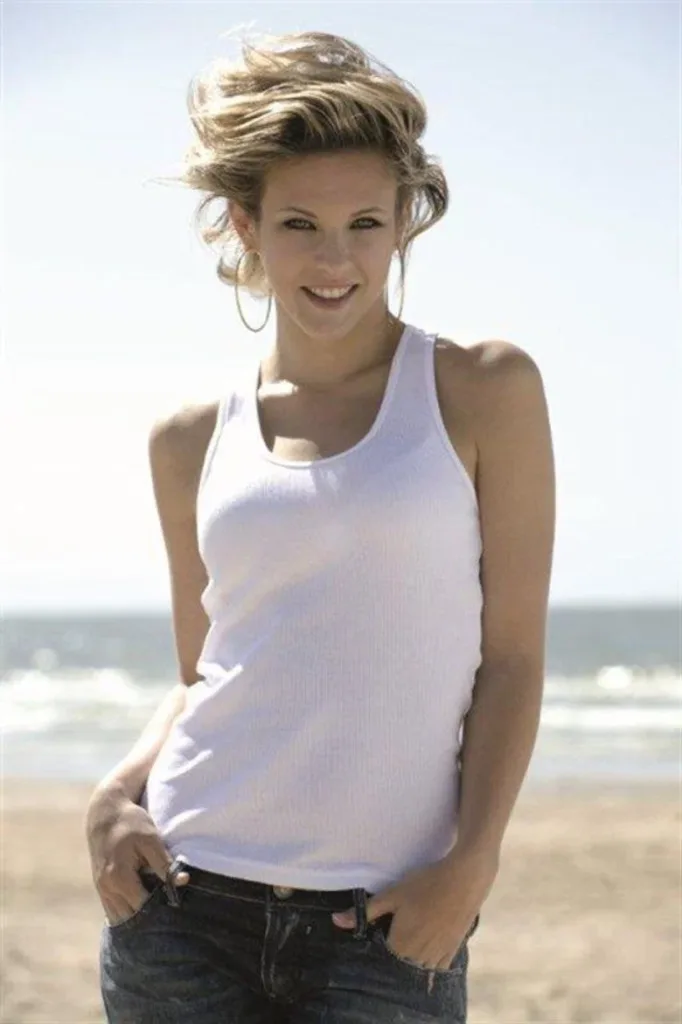 Lorie Pester 1