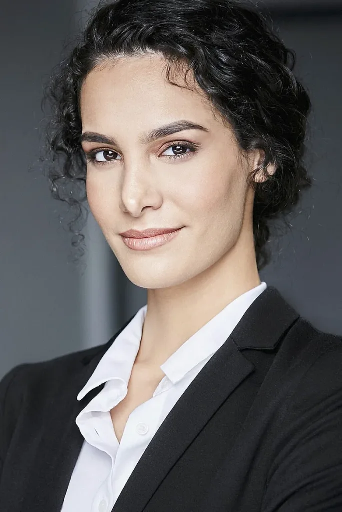 Pegah Ghafoori 4