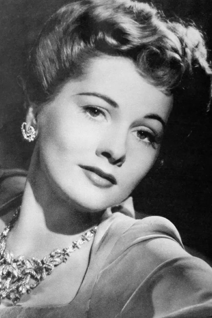 Joan Fontaine 5